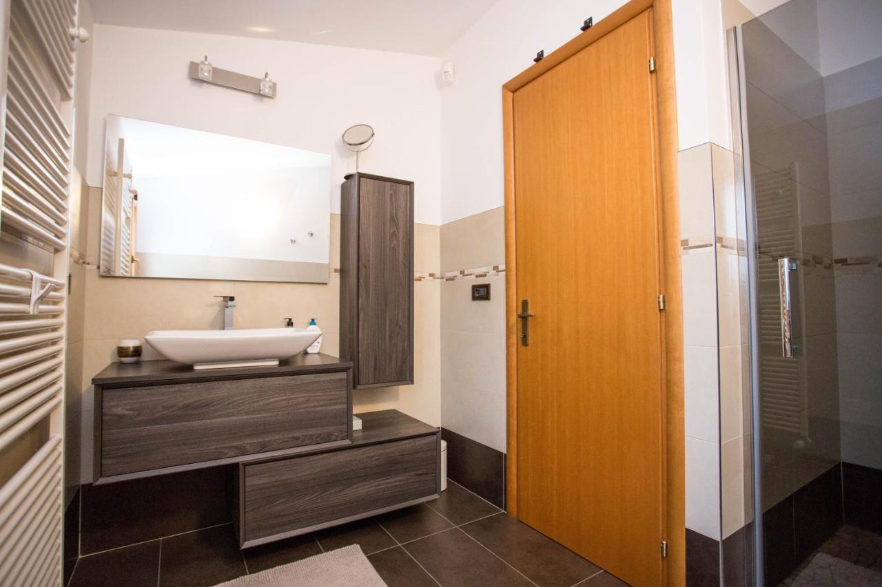 מלון טבוליה Casa Di Marco E Kaila מראה חיצוני תמונה