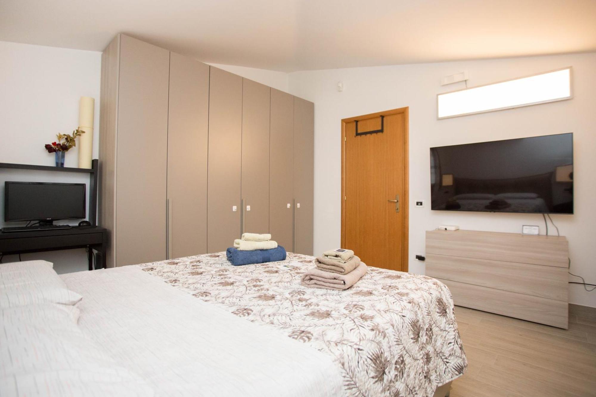 מלון טבוליה Casa Di Marco E Kaila מראה חיצוני תמונה